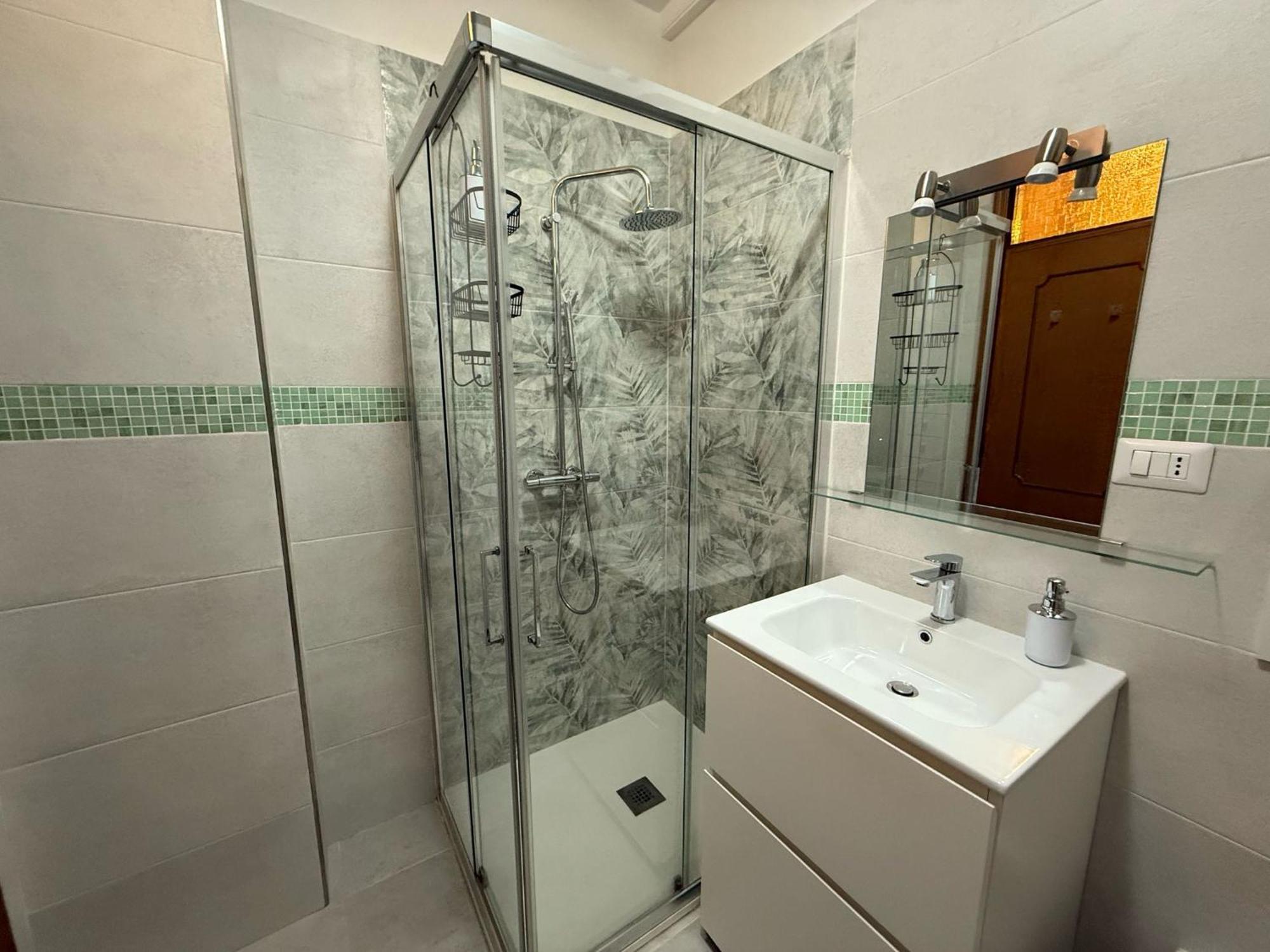 Wh - Appartamento Siccardi In Zona Residenziale Con Posto Auto サンレモ エクステリア 写真